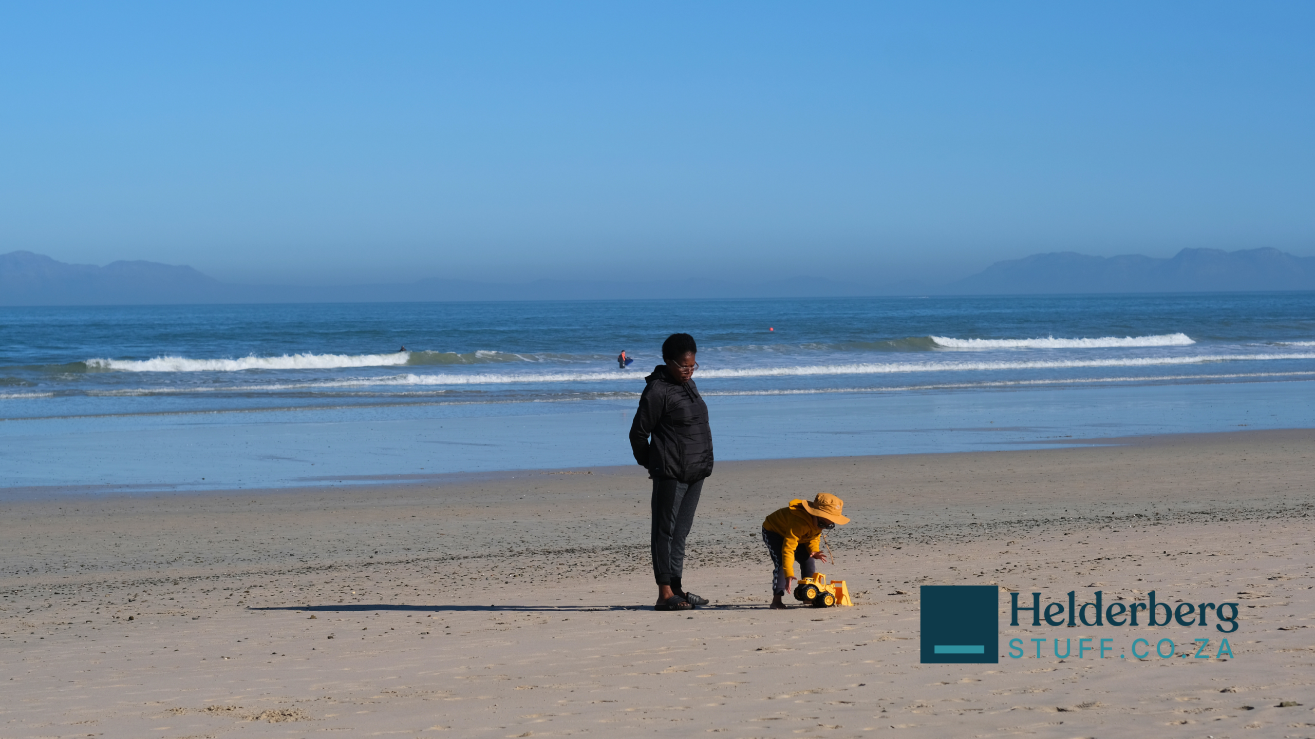 Why There's Always Someone at Strand Beach – No Matter the Time of Day