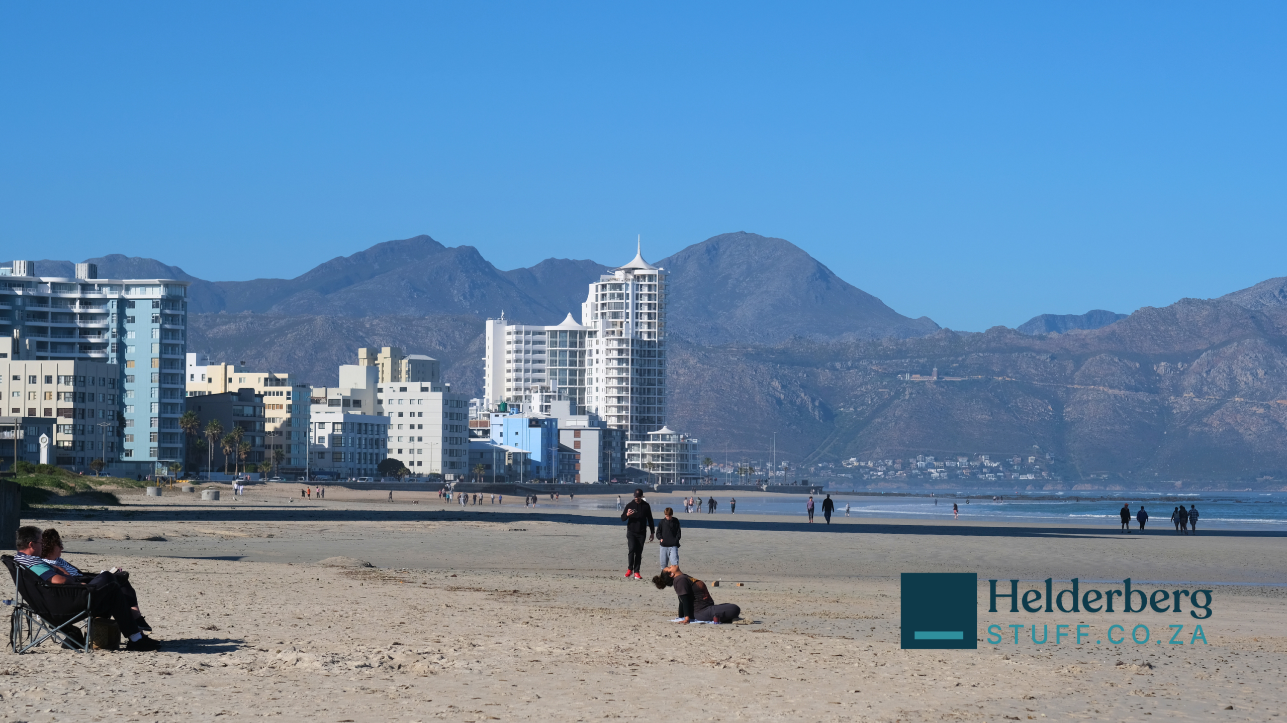 Why There's Always Someone at Strand Beach – No Matter the Time of Day