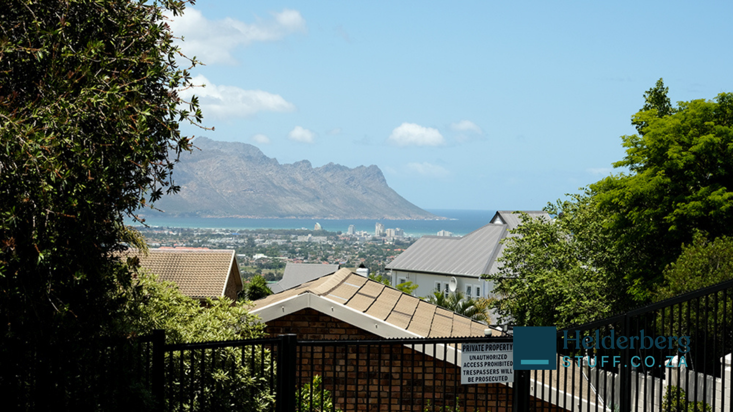 A Peaceful Christmas Morning Walk with Beautiful Views Over Somerset West
